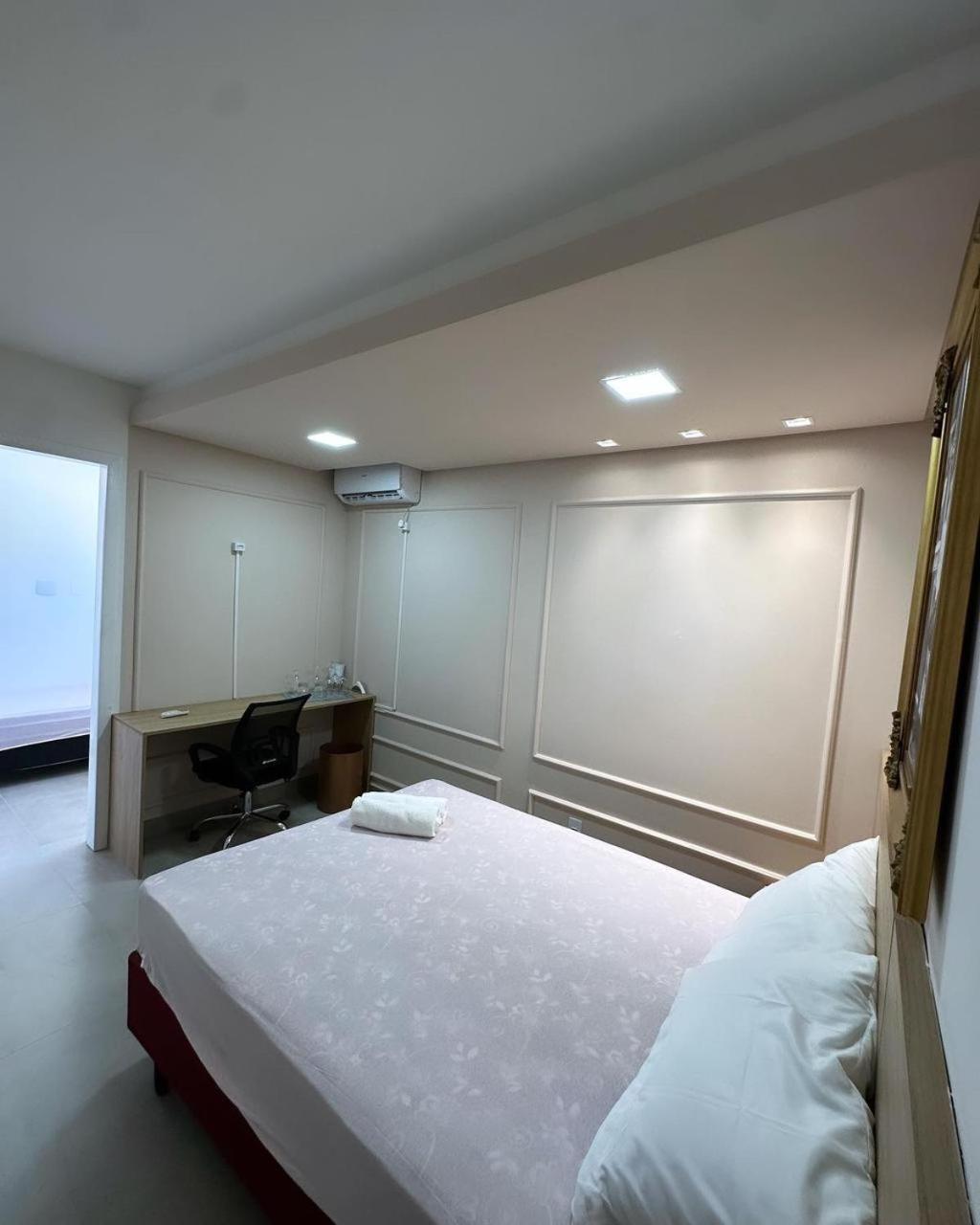 Casa / Pousada Penelope Bed & Breakfast Balneario Camboriu Ngoại thất bức ảnh